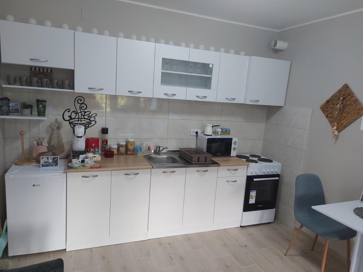 # Espresso 2 Apartman Sa Garazom Sremska Mitrovica Ngoại thất bức ảnh